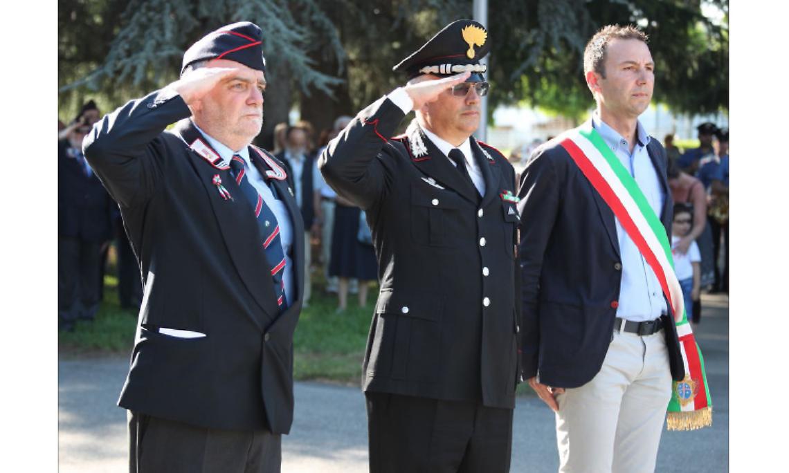 LIVORNO FERRARIS. Una domenica di festa per i Carabinieri La sezione intitolata all’appuntato Vinci
