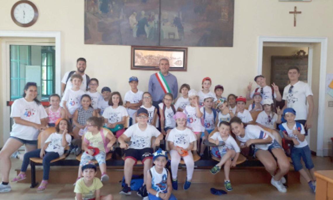 VENARIA. Il centro estivo chiude con la  visita in Comune, ospiti di Falcone