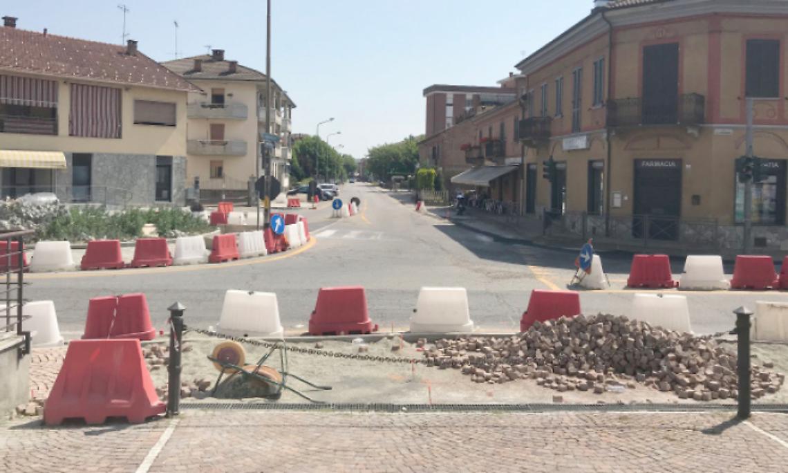 CAVAGNOLO. Rotonda, corsa contro il tempo