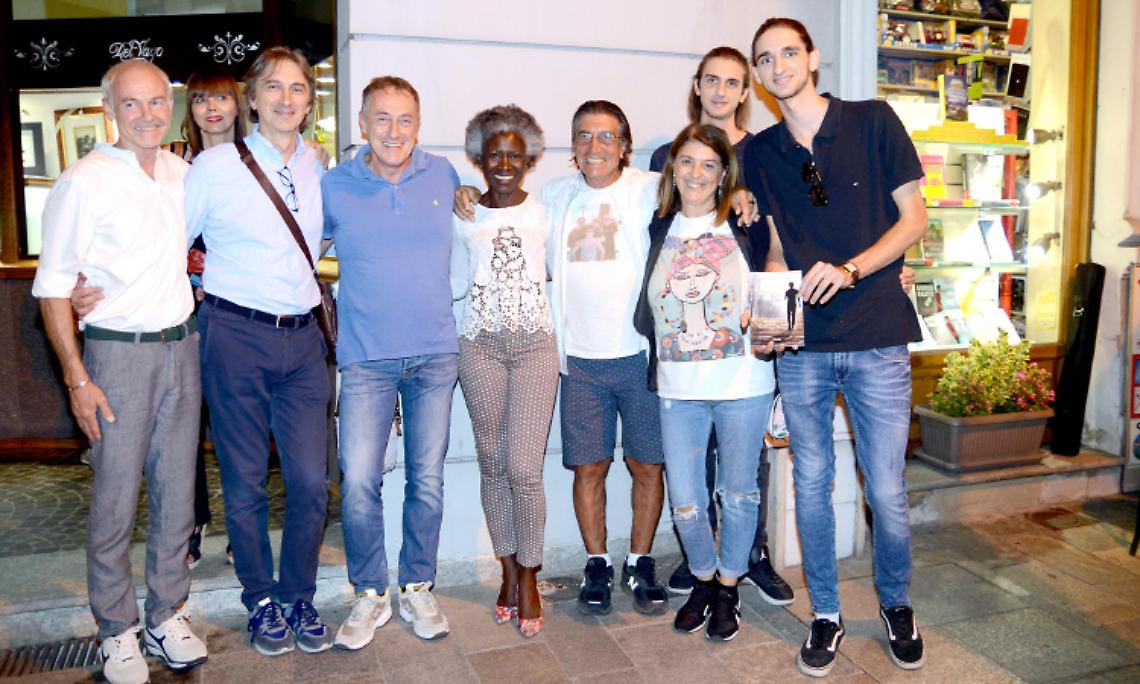 SETTIMO. Partono i saldi e i giovedì