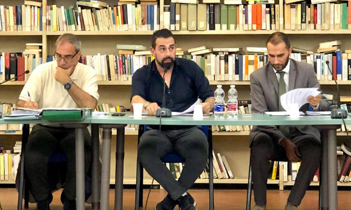 TRINO. «L’ordinanza contro l’accattonaggio non è discriminatoria: serve per colpire il riciclaggio di denaro per attività illecite»