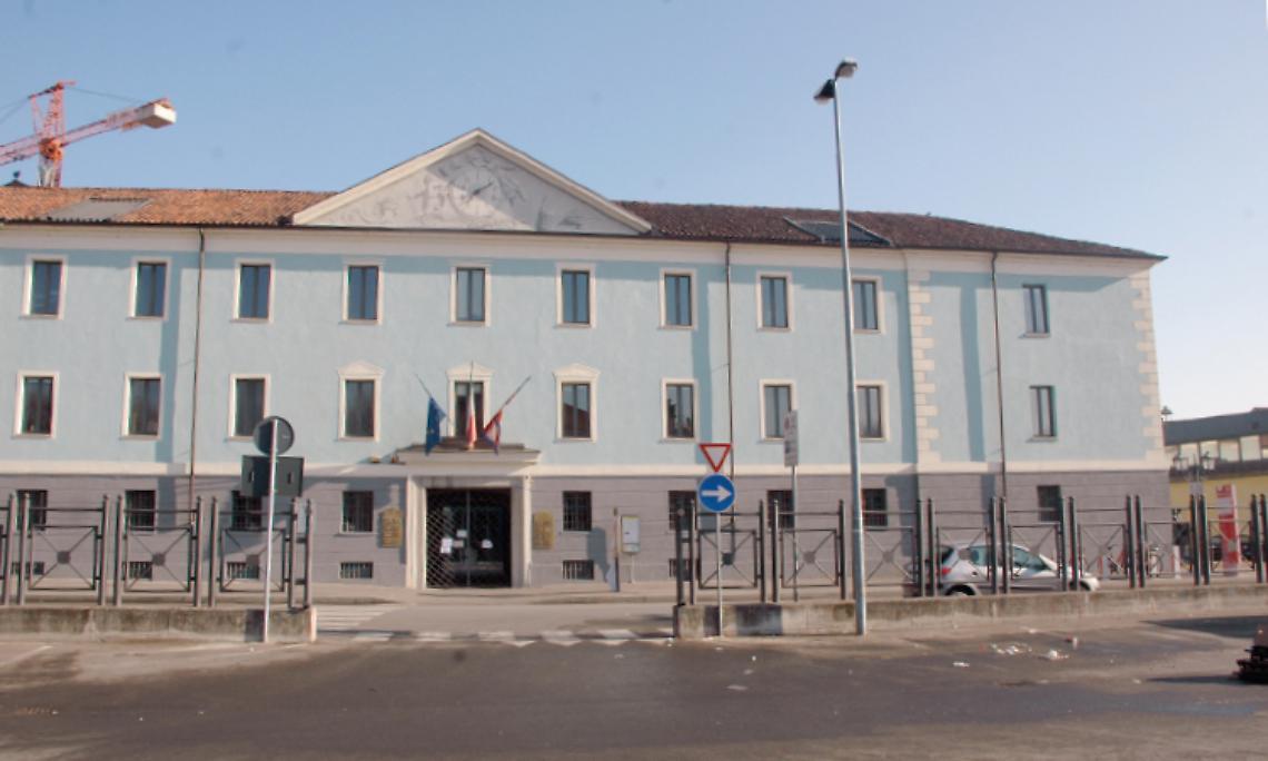 CHIVASSO. Da lunedì 22 febbraio i vaccini agli over 80 a Palazzo Einaudi