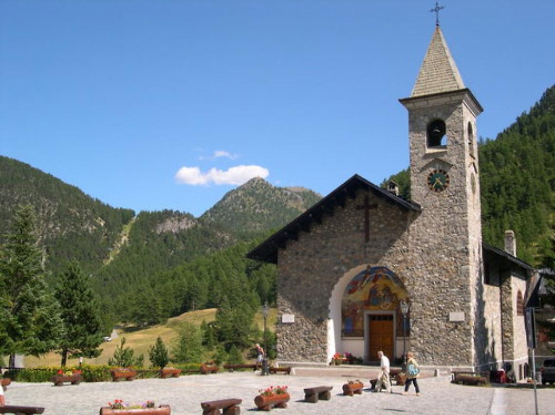CLAVIERE. Corteo 'No Border' a Capodanno in Valle di Susa Bruciata piccola croce per protesta contro sgombero presidio Claviere