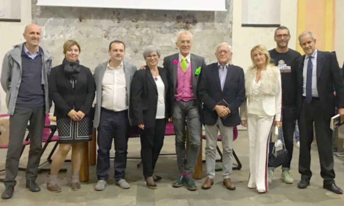BOLLENGO. Presentato“Le mie bombe” un libro sul basket italiano