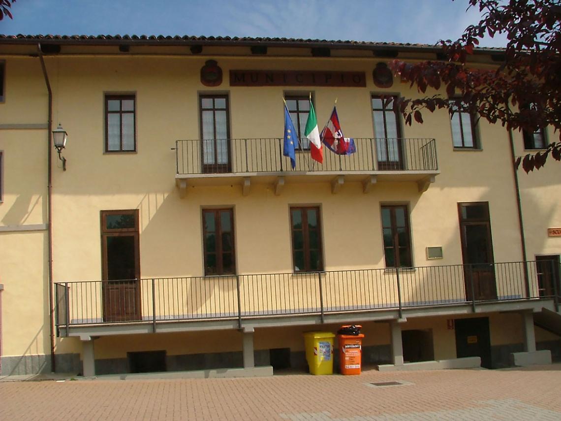 SAN MARTINO. Il sindaco alla Zilli: "La diffido dal parlarmi!"