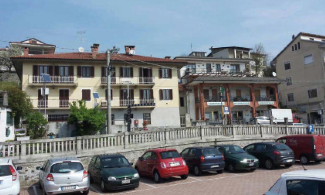 PARELLA. “Negozi aperti la domenica? Sarebbe un guaio chiuderli”