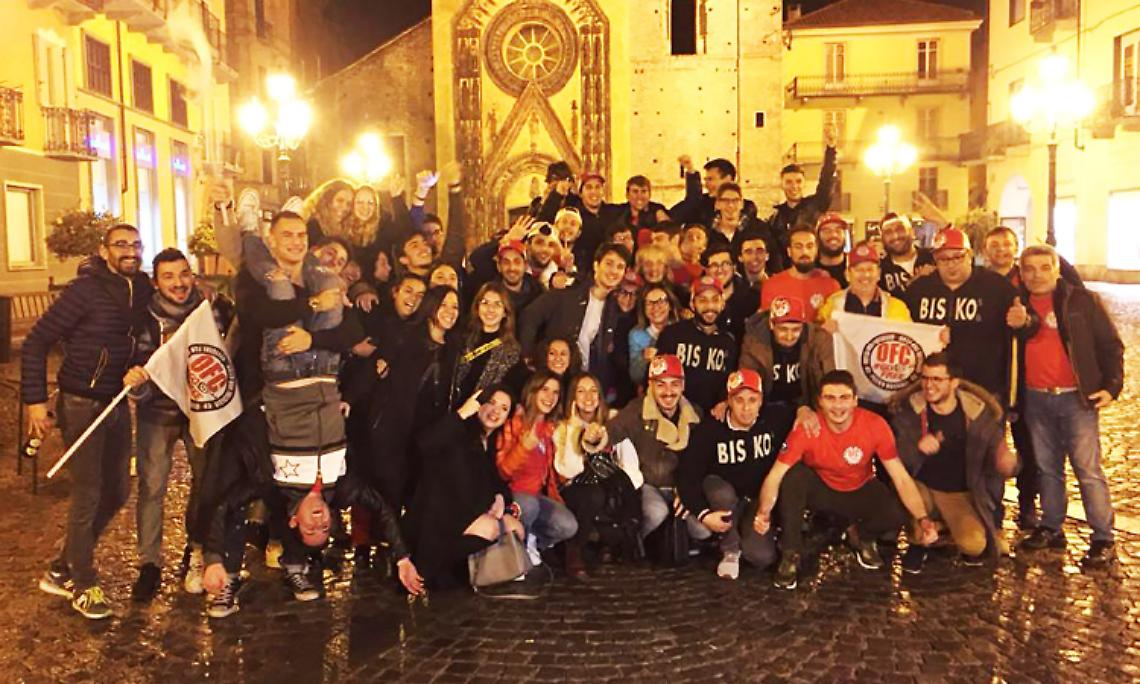 CHIVASSO. IL FAN CLUB Amici dentro e fuori la pista: un entusiasmo contagioso