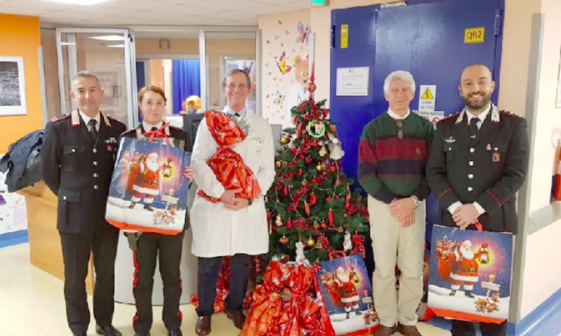 CIRIÈ. I doni dei carabinieri ai bambini in Pediatria