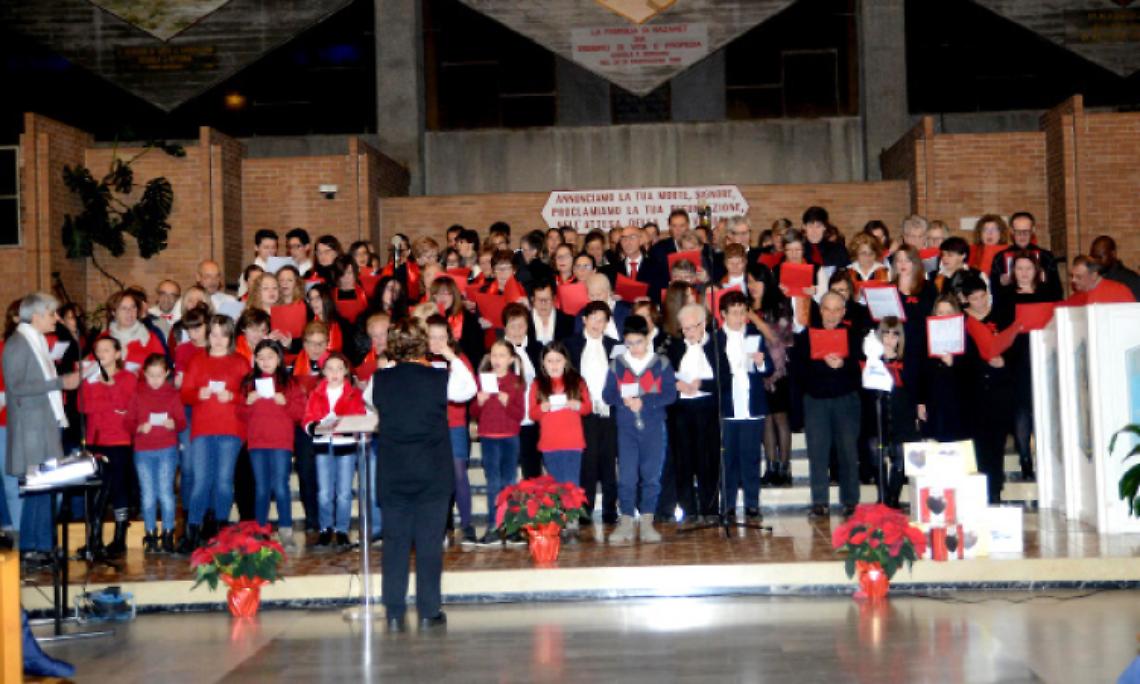 SETTIMO. Il canto di Natale unisce tutti