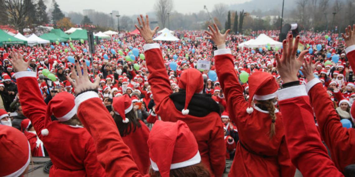 TORINO. Raduno Babbi Natale, domani il più grande d'Italia