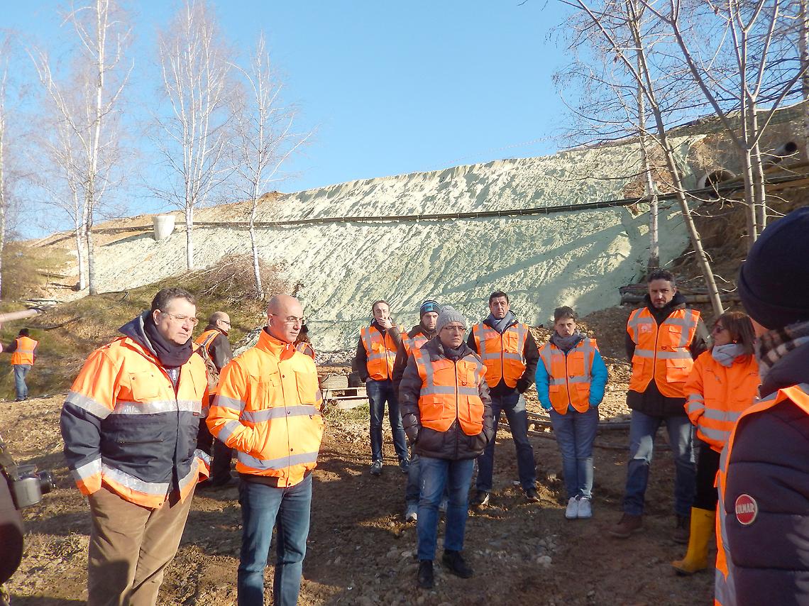 CASTELLAMONTE. Discarica di Vespia: fanghi tra i rifiuti, la preoccupazione dei cittadini