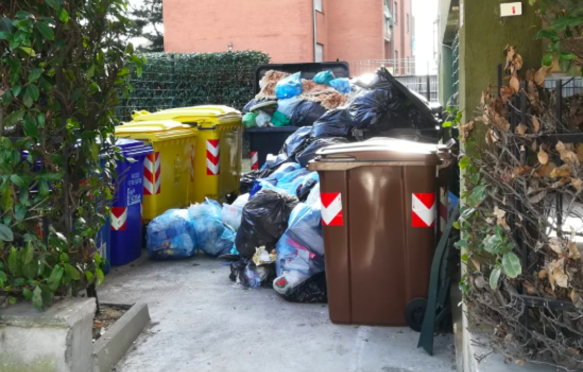 CIRIÈ. Caos rifiuti, il PD: "Devietti come la Raggi"