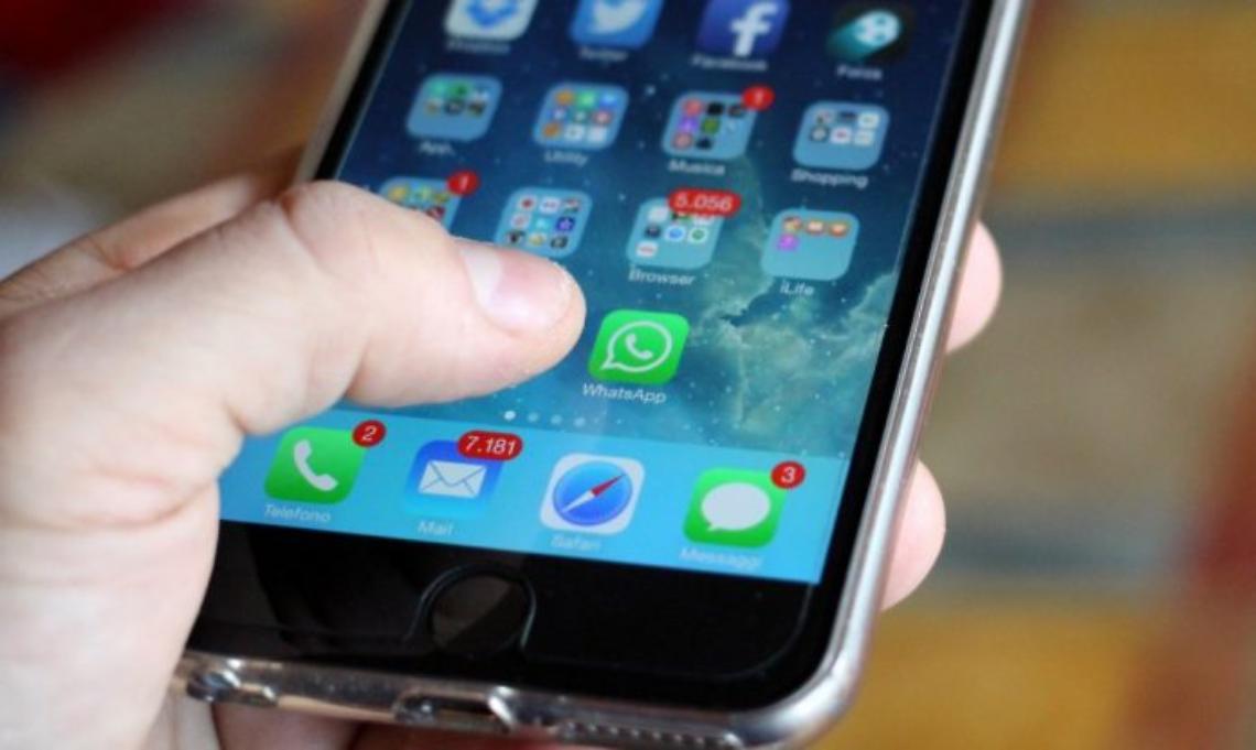 SALUZZO. Minaccia compagni classe su Whatsapp, 14enne denunciato
