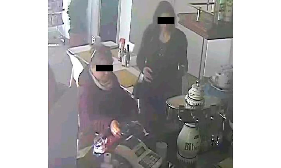 BORGARO. Rubano le mance al “bar Agorà”