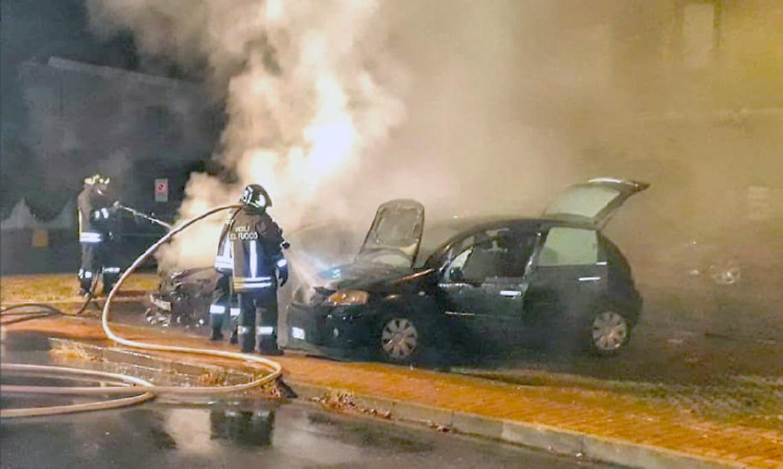 CIRIÈ. Piromane, i militari aspettano il passo falso