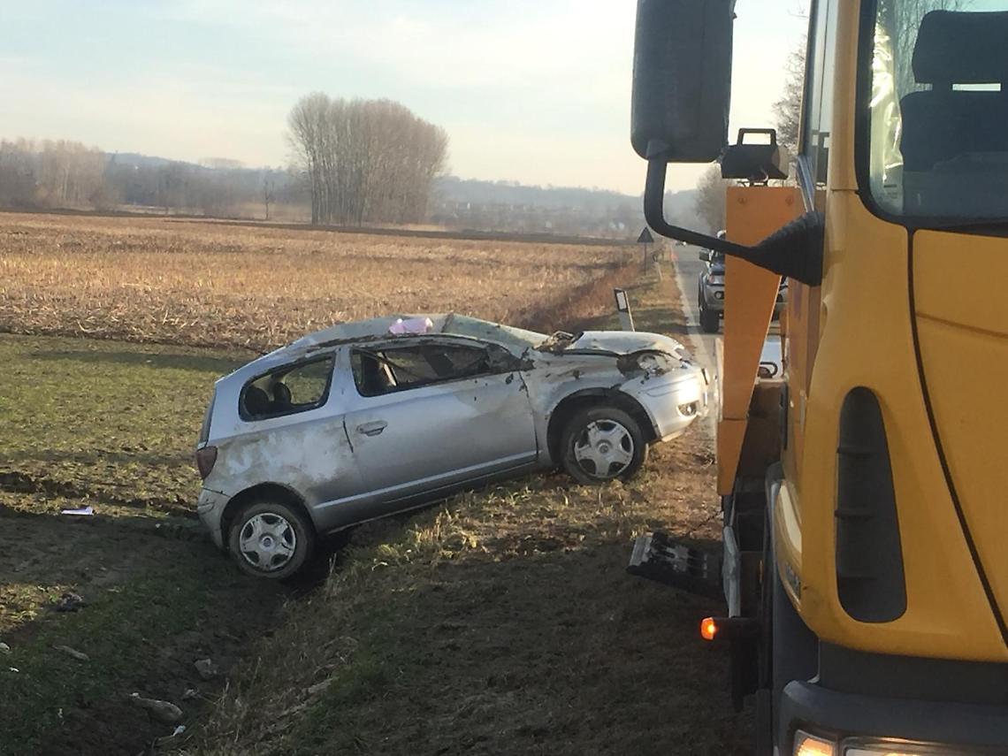 VISCHE. Perde il controllo e finisce fuori strada, un 65enne ferito portato al CTO
