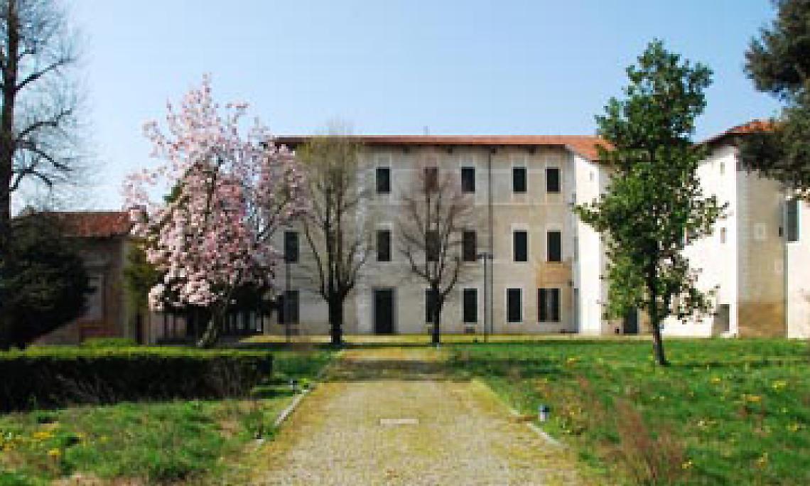VISCHE. Il trifoglio e la “W”. Le porcellane del Marchese Francesco Lodovico Ignazio Birago conte di Vische