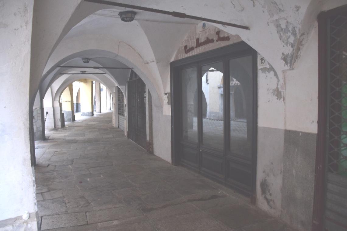 PONT CANAVESE. Quando c'era "la Gina", nostalgia di un paese che fu