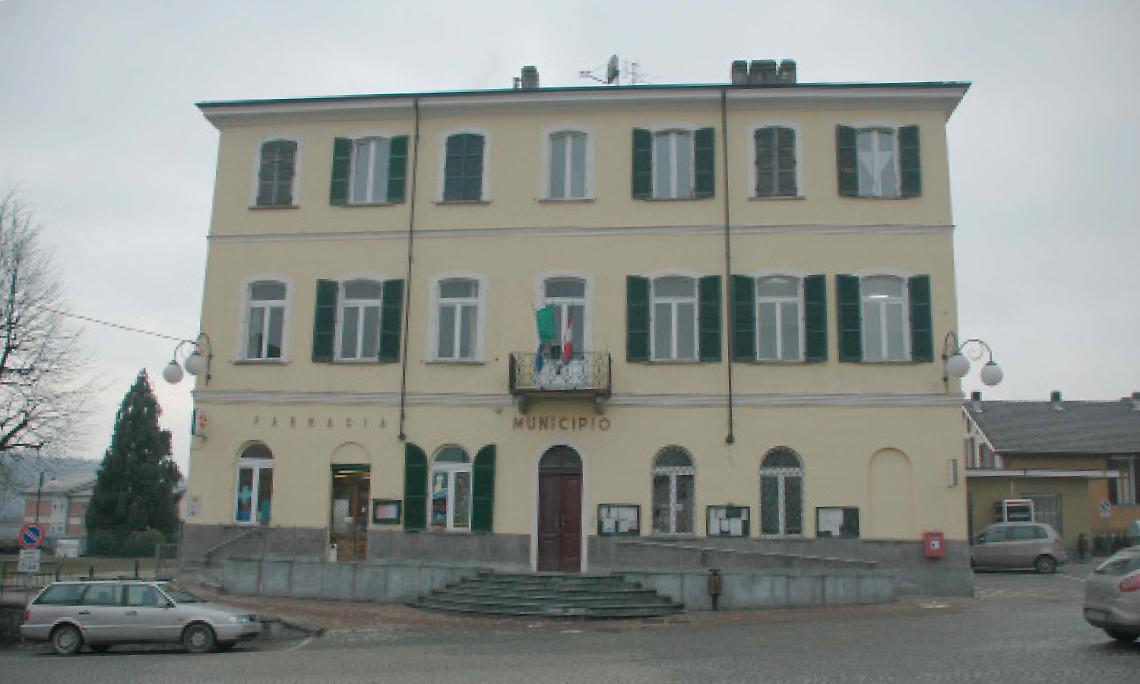 RUEGLIO. Municipio e salone pluriuso come nuovi