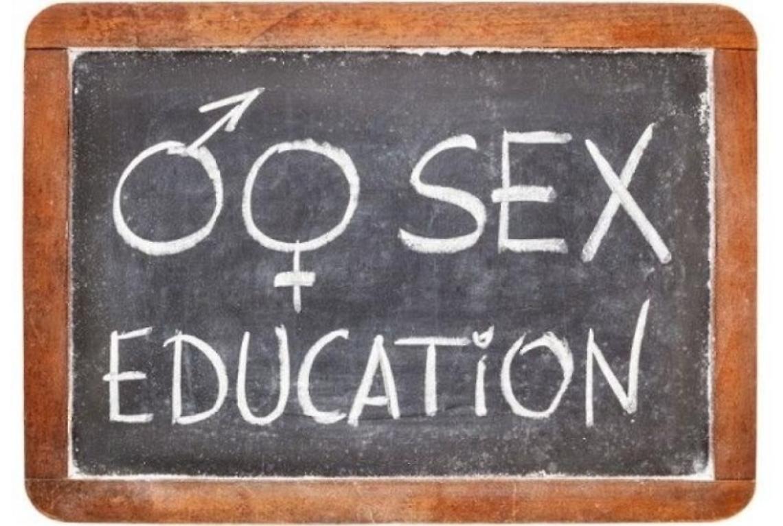 Einstein, Raffaello, Catullo e l’erotismo insegnato a scuola: io ci sono!