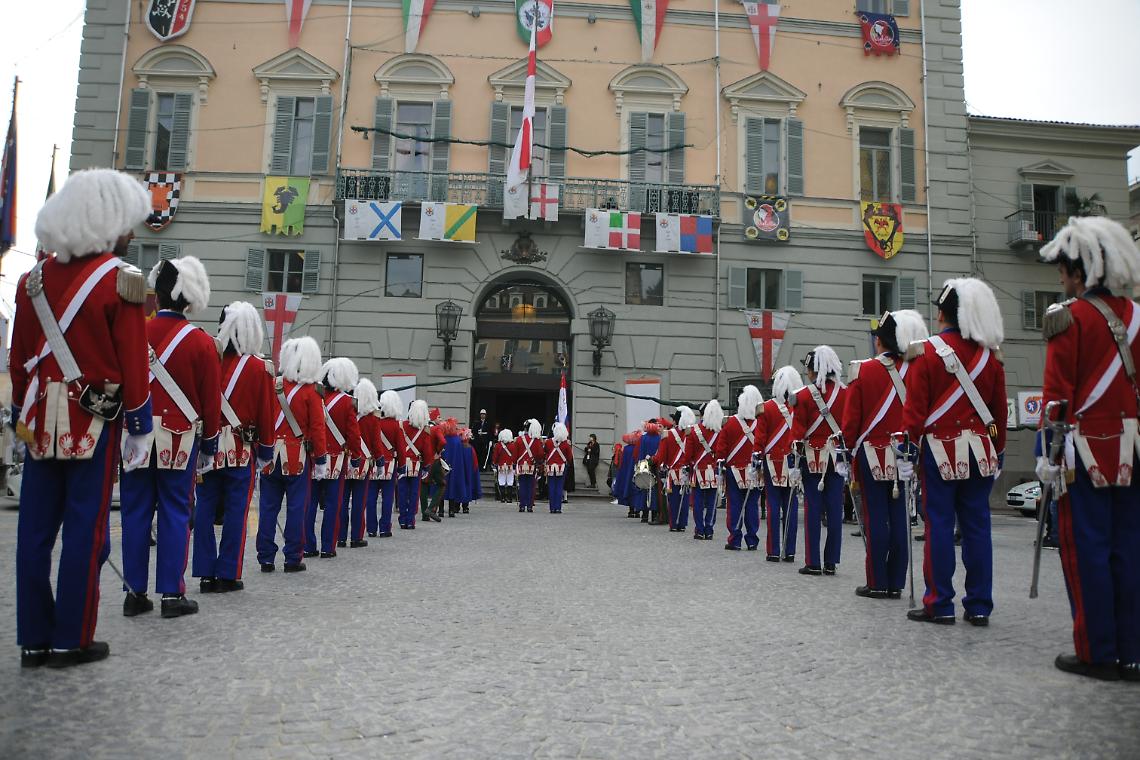 IVREA. Booooom!!!! Bomba sul Carnevale. Gli ufficiali esclusi hanno fatto ricorso al Tar.