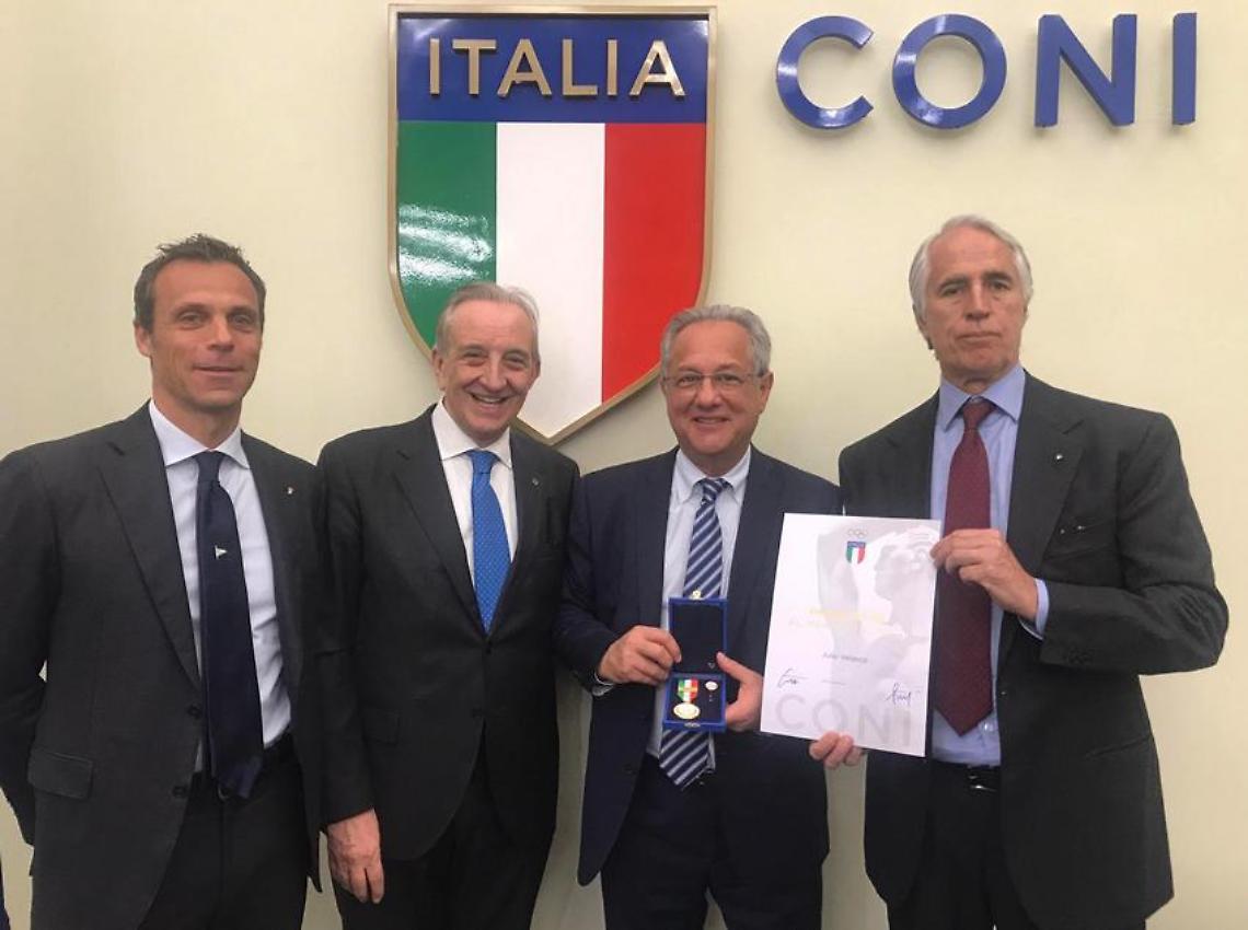 VOLLEY. Velasco riceve a Roma la Palma d’Oro al Merito Tecnico