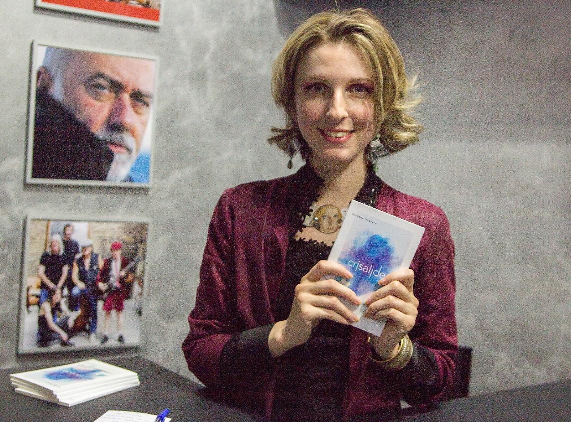 CHIVASSO. "Crisalide", la rinascita di Viviana con le poesie