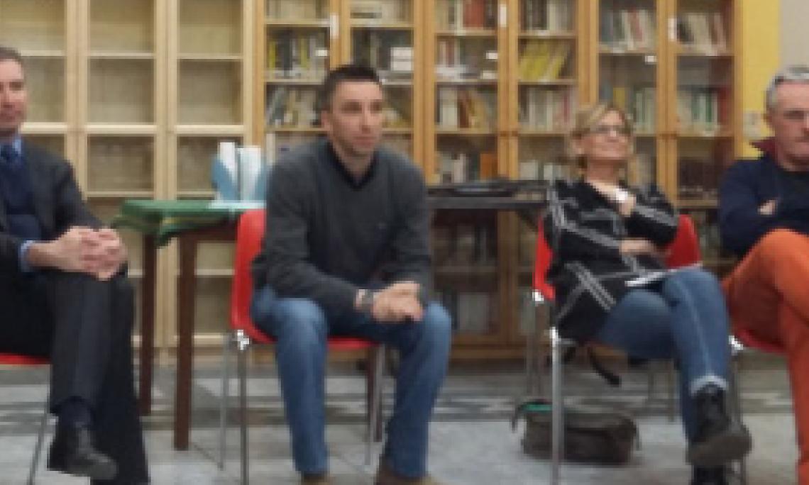 SALUGGIA. «Due milioni di euro per un prato, 20 mila euro per ogni parcheggio»