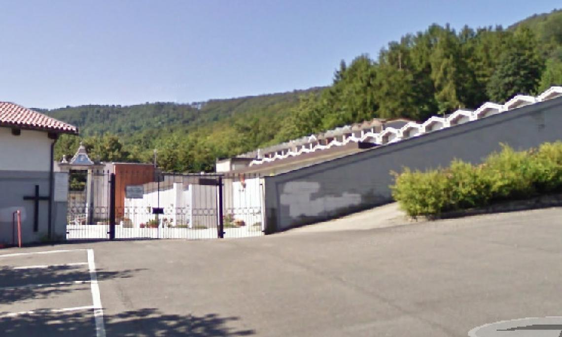 LESSOLO. Mezzo consiglio comunale testimone del furto al cimitero