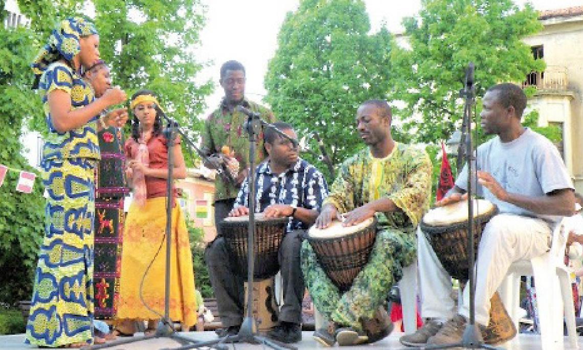 CIGLIANO. Domenica c&rsquo;&egrave; &ldquo;Incontro tra culture&rdquo;