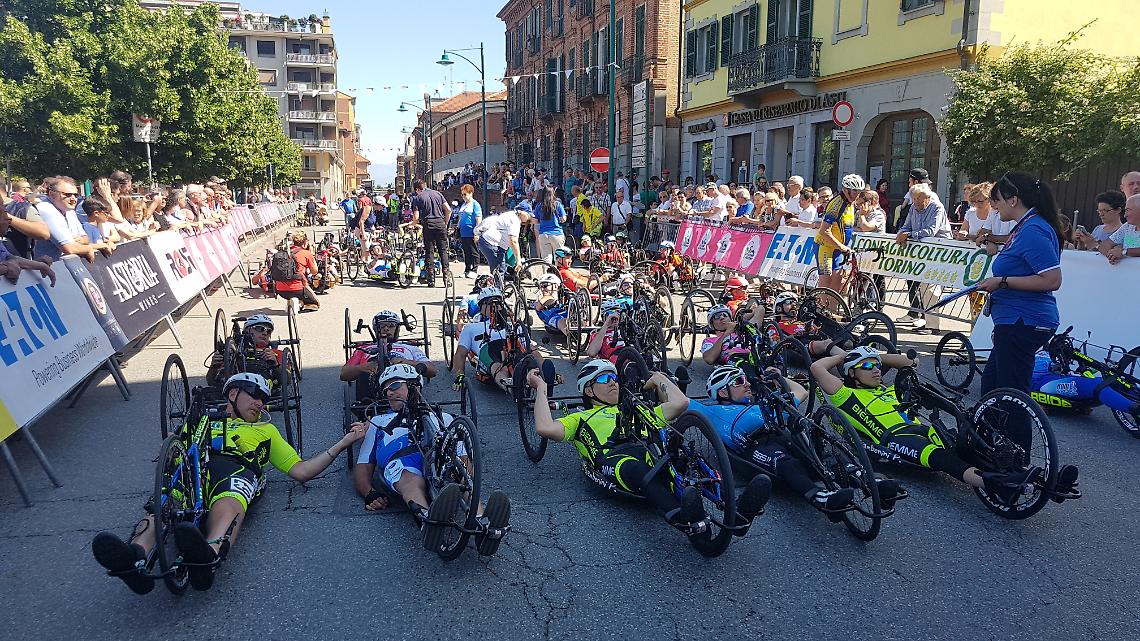 CHIVASSO. “Tappa” chivassese del decimo “Giro d’Italia di Handbike”