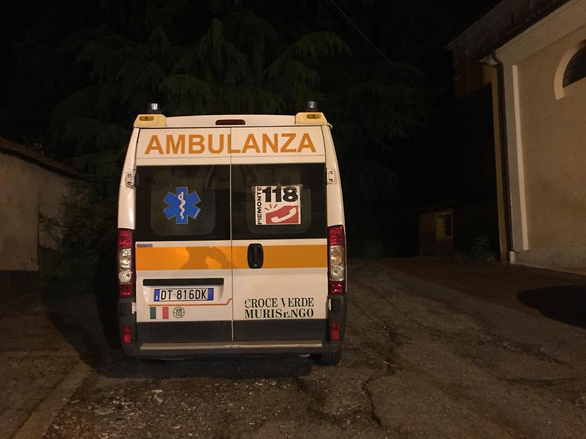 MONTEU DA PO.  82enne si toglie la vita