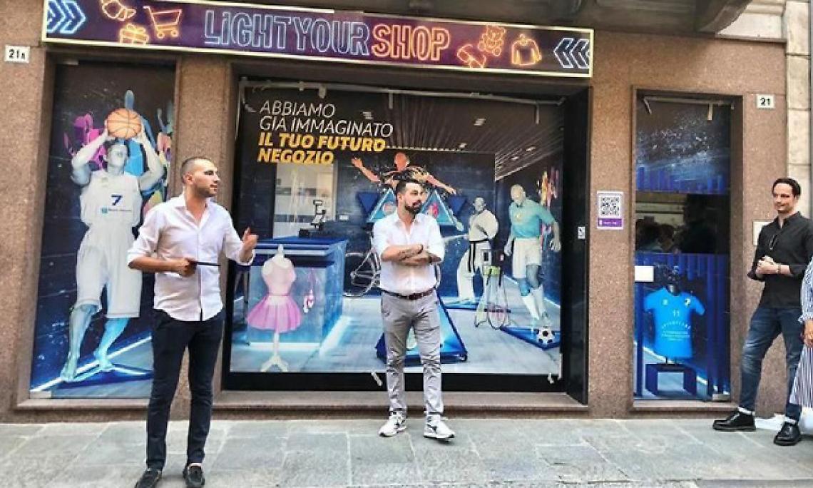 TRINO. Presentato da Comune e Ascom il progetto “Light your shop” per riportare in vita i negozi e le vetrine che oggi sono chiuse