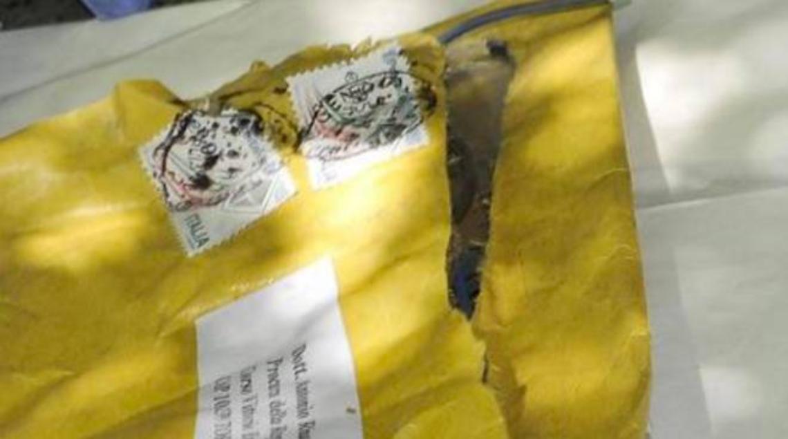 TORINO. Buste esplosive: arrestato, becero tentativo contro anarchia