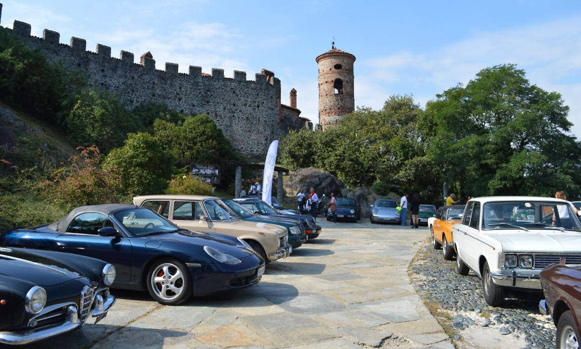 PAVONE. Carrozze, auto e moto d’epoca, per un tuffo nel passato