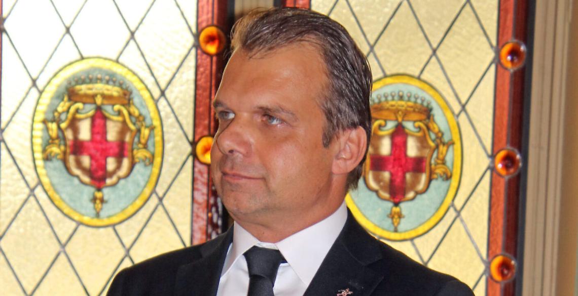 Vivandiera vs Generale designato. Molestie sessuali o semplici scherzi? 