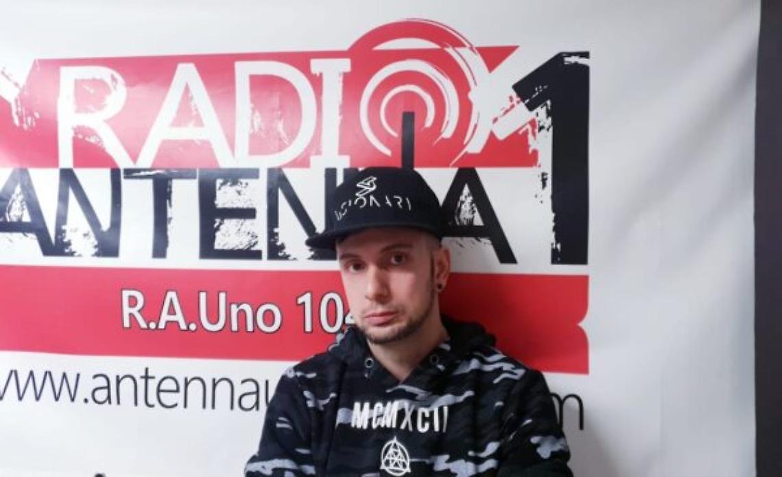 SALUGGIA. Dj Symoz alla conquista del mondo... al ritmo della sua musica (VIDEO)