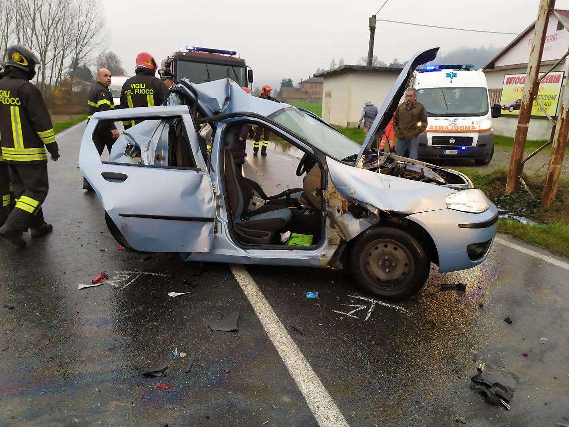 CAVAGNOLO. Incidente sulla ex Statale 590, tre i feriti lievi