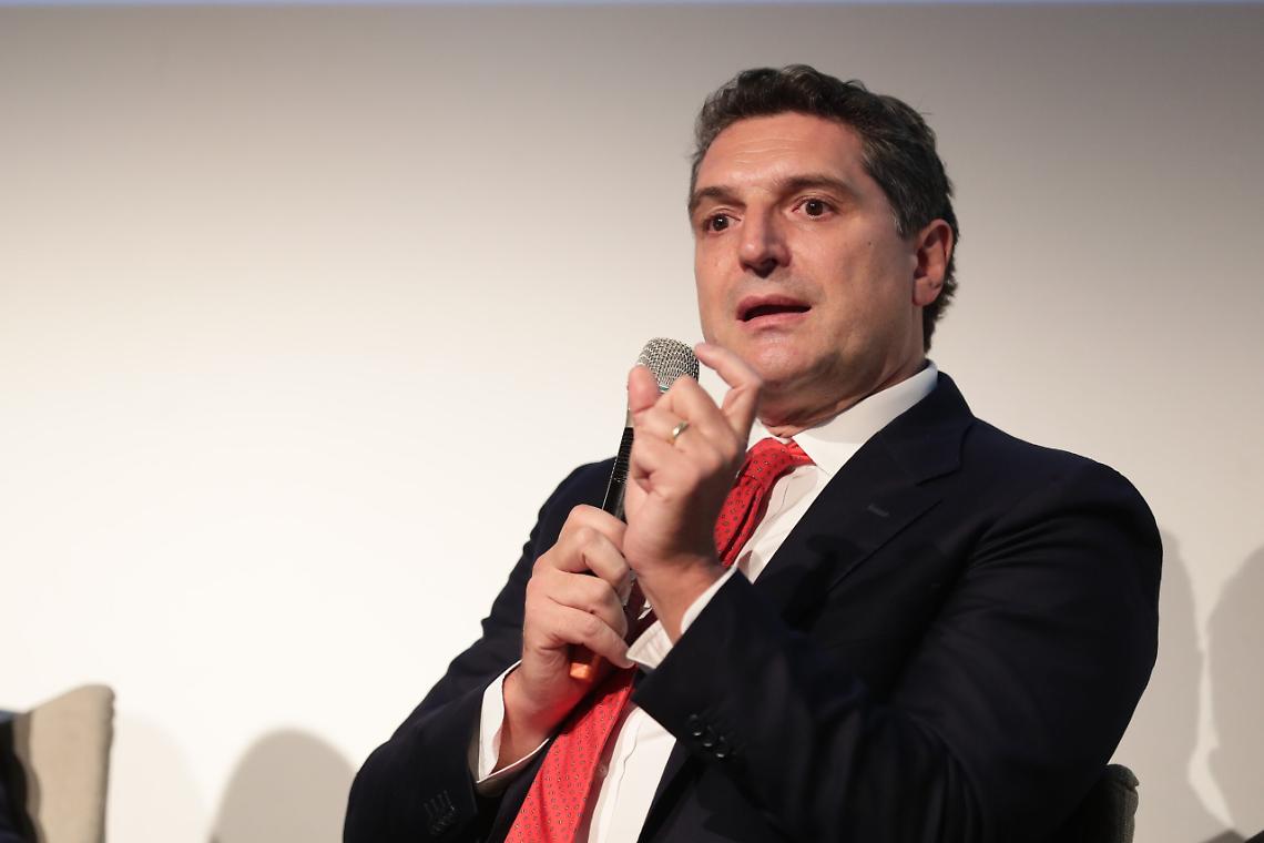 CALCIO. De Siervo "momento delicato Lega,ma basta colpi bassi"