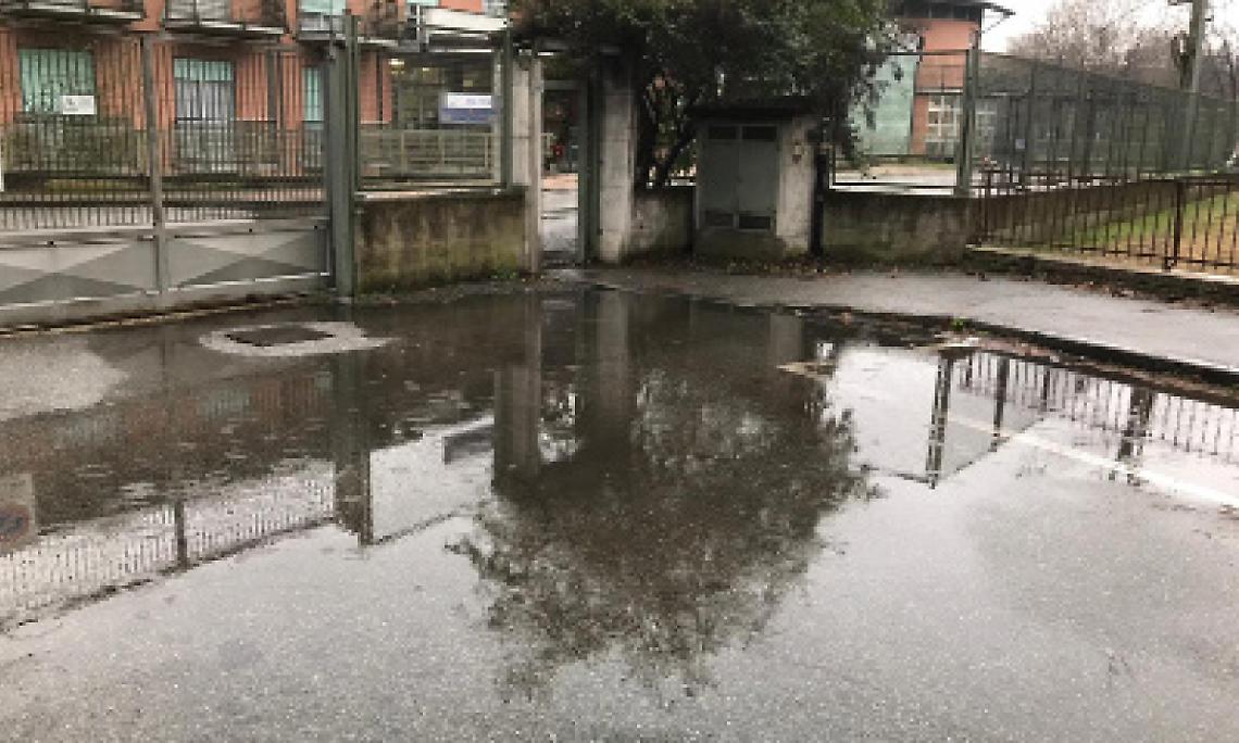 SETTIMO. Piove, si allaga l’ingresso della Rsa
