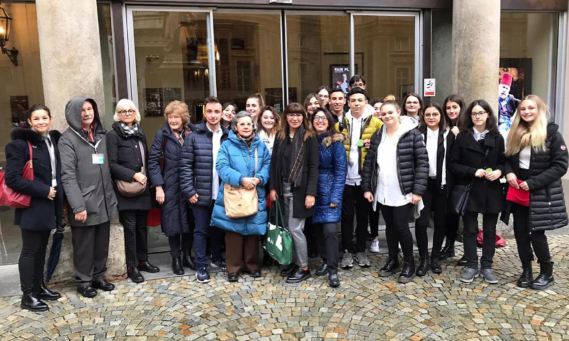 SETTIMO. “Apprendisti Ciceroni” del Ferraris per il teatro Carignano