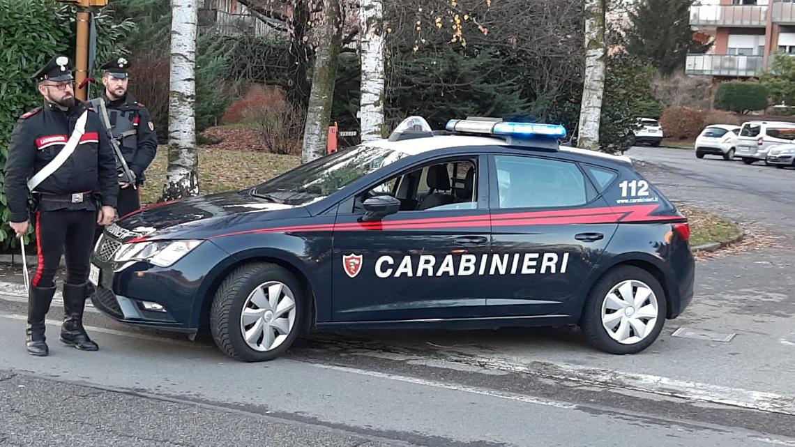 VERCELLI. Minaccia la madre e l'ex fidanzata, arrestato 29enne