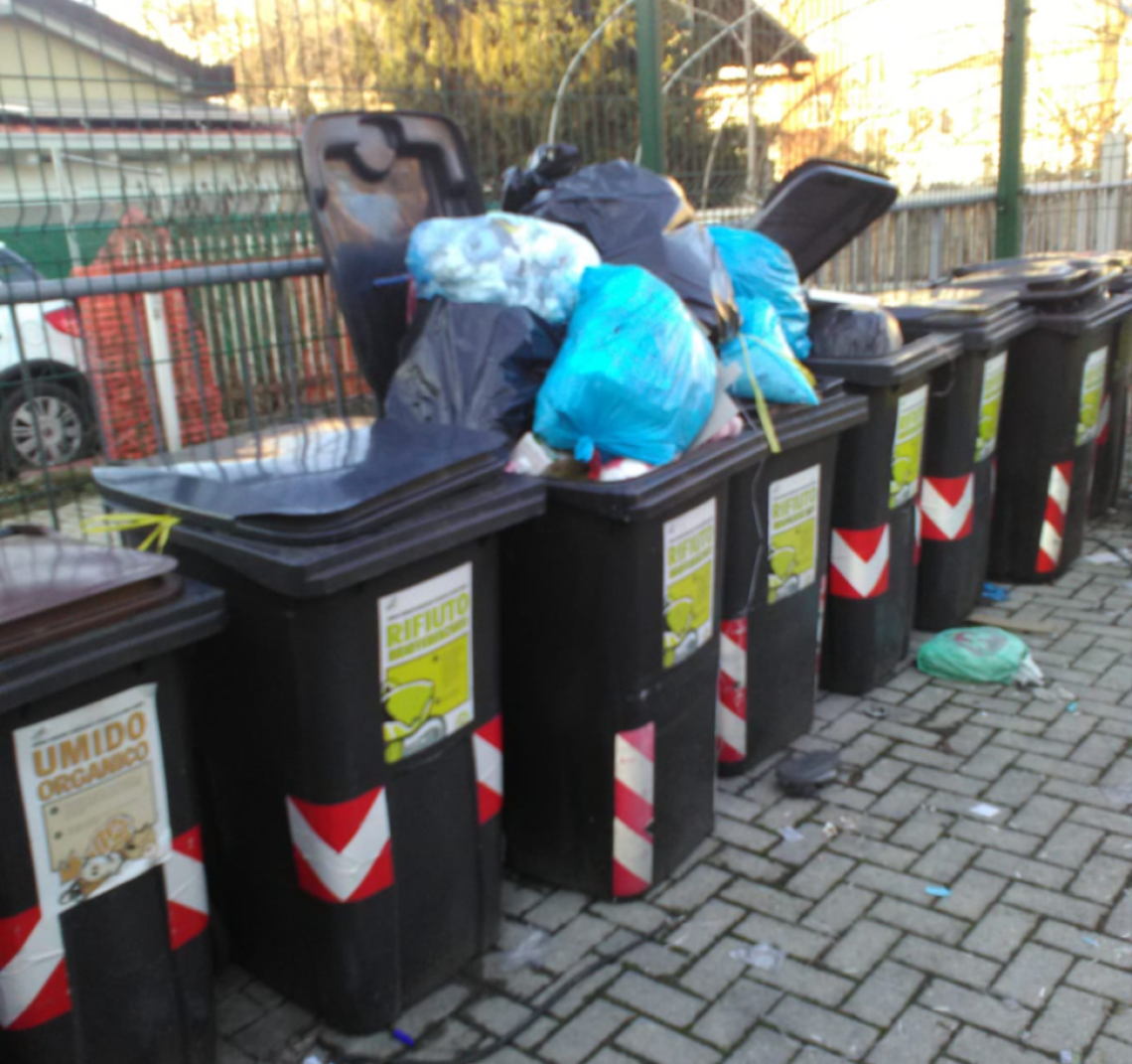 SETTIMO. “Raccolta differenziata, i cittadini denunciano disservizi”