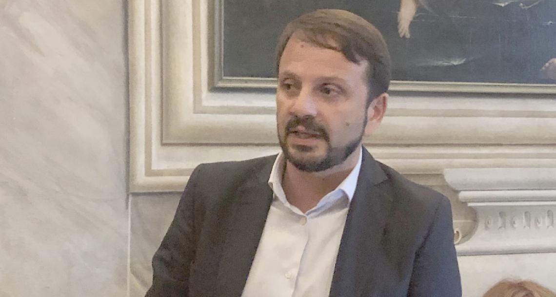 CIRIÈ. Commercio, secondo il Comune va tutto bene. Ma Ascom e Confesercenti si vestono a lutto