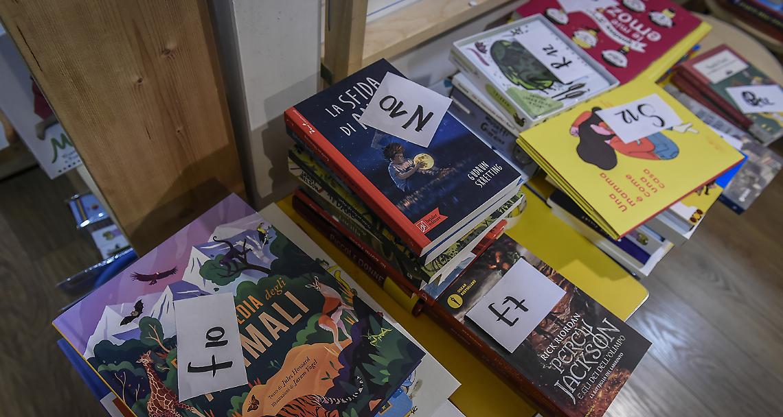 BORGARO. 299 libri donati da “Giunti al Punto” alle scuole dell’Istituto Comprensivo