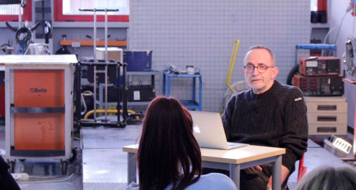 SETTIMO. Il teatro a scuola per coltivare la “Presenza” delle persone