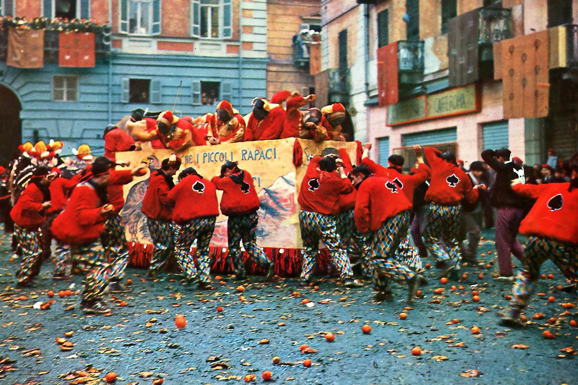 Il Carnevale di Ivrea in onda sulla BBC. Per #uncarnevalediricordi un milione di visualizzazioni Instagram