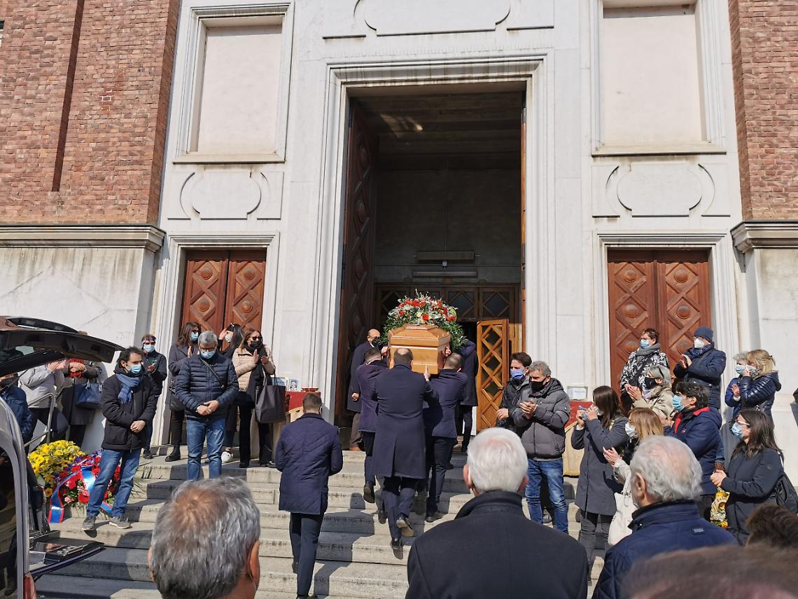 VENARIA. Addio al dottor Ricciardello: tutta la città ai funerali