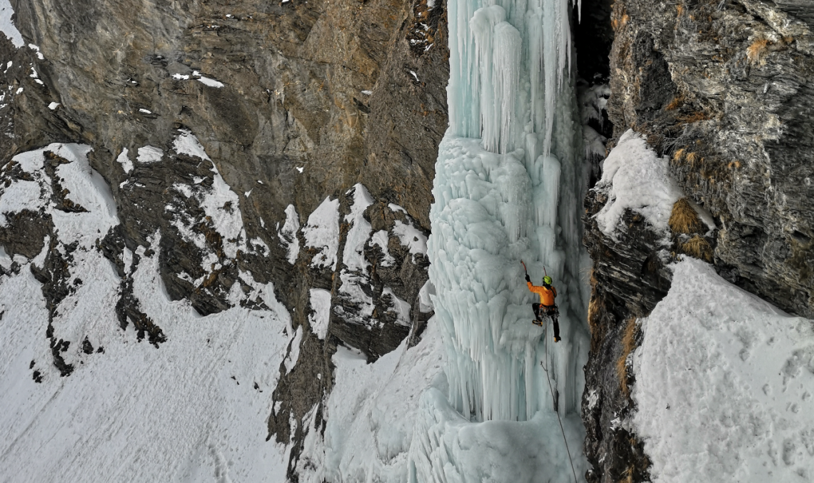 CHIVASSO. Olivero, l'uomo delle scalate sulle cascate di ghiaccio