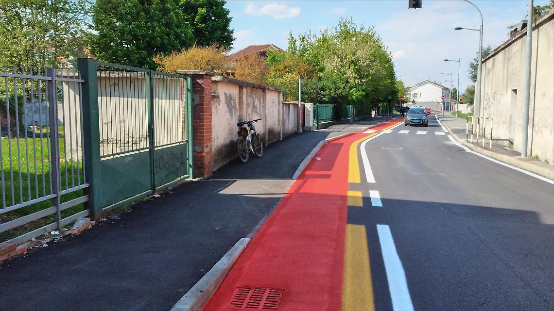 SETTIMO. Anche Borrini e Bisacca criticano la corsia ciclabile di via Schiapparelli